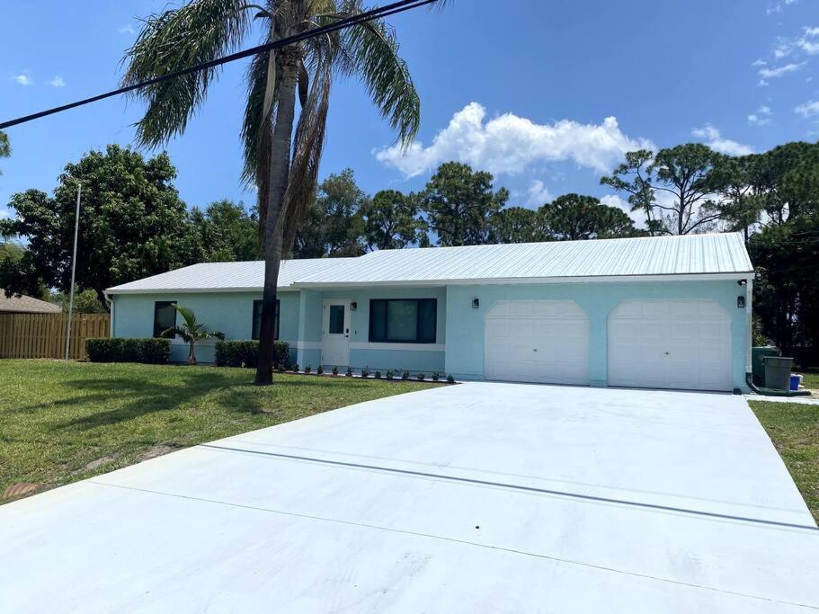 Jungle Oasis In The Heart Of The Treasure Coast Villa Walton Exterior photo