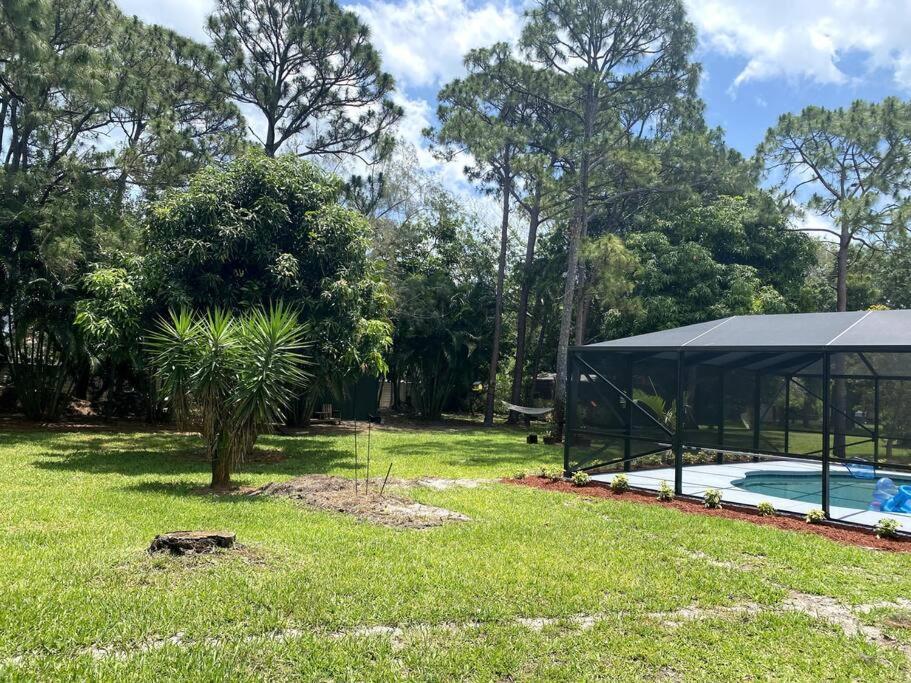 Jungle Oasis In The Heart Of The Treasure Coast Villa Walton Exterior photo